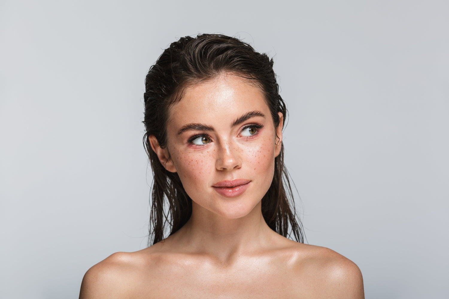 Microneedling – Der sanfte Weg zu strahlender, glatter Haut